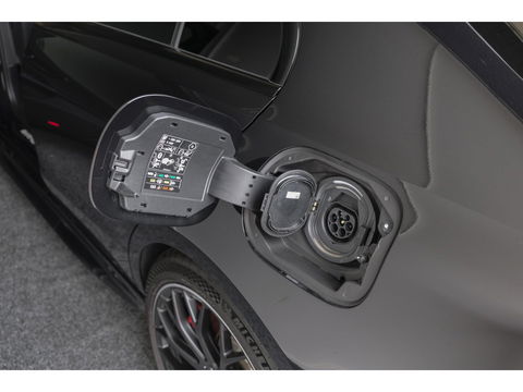 Mercedes-Benz C-Klasse C63s AMG 680pk E-performance Panoramadak *BTW* 4-Wielsturing Burmester 3d AMG Driver pack