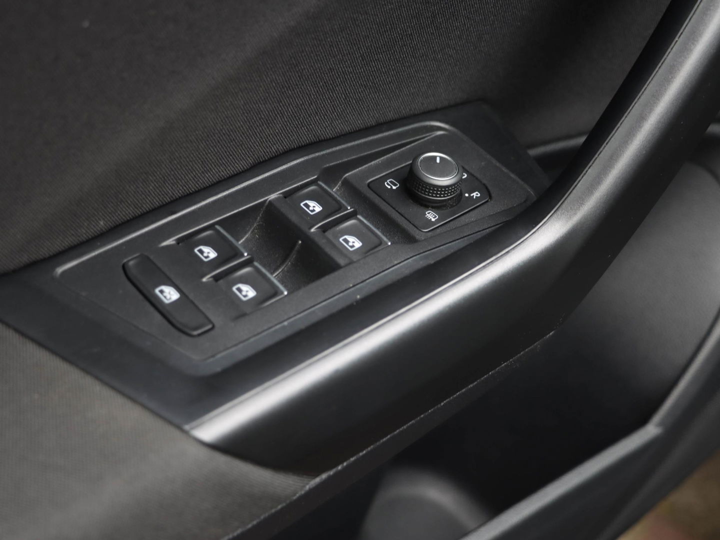 Volkswagen T-Roc 1.5 TSI Style 150PK DSG | Camera | Navigatie | Adaptive Cruise