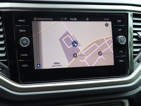 Volkswagen T-Roc 1.5 TSI Style 150PK DSG | Camera | Navigatie | Adaptive Cruise