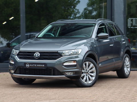 Volkswagen T-Roc 1.5 TSI Style 150PK DSG | Camera | Navigatie | Adaptive Cruise