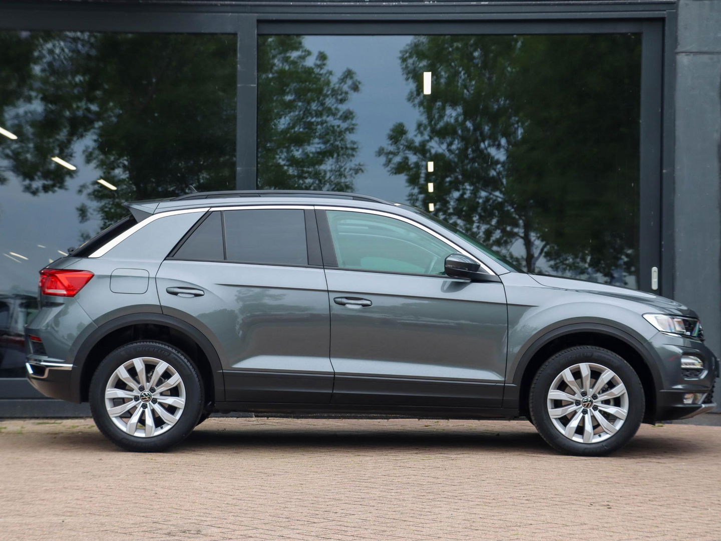Volkswagen T-Roc 1.5 TSI Style 150PK DSG | Camera | Navigatie | Adaptive Cruise