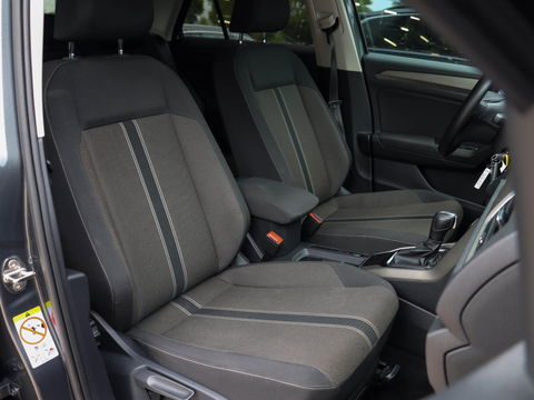 Volkswagen T-Roc 1.5 TSI Style 150PK DSG | Camera | Navigatie | Adaptive Cruise