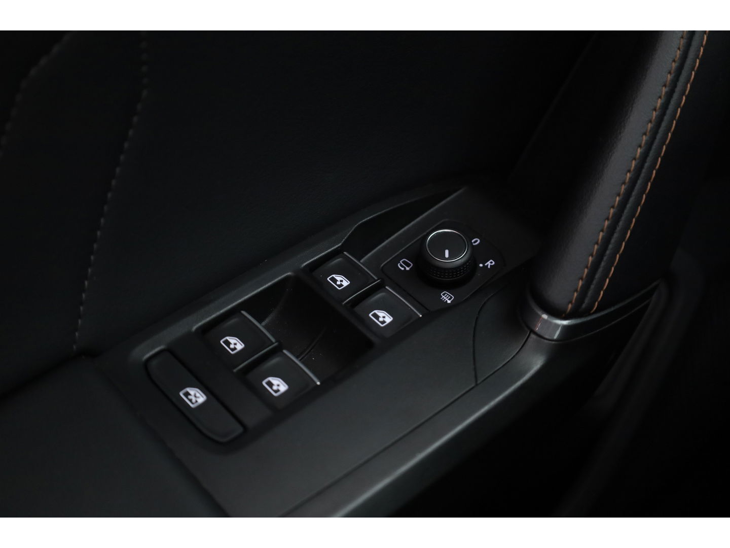 CUPRA Formentor 1.4 e-Hybrid VZ 245pk | Sportstuur | Pano | Elek. Trekhaak | 360cam | Memory seat | Stoel- Stuurverw.