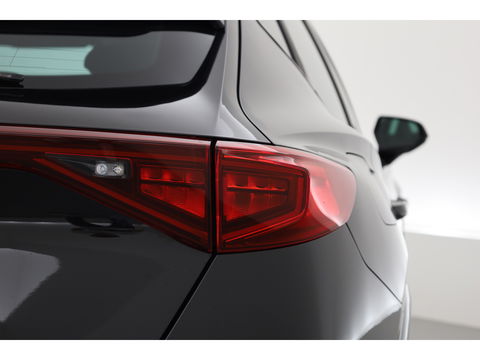 CUPRA Formentor 1.4 e-Hybrid VZ 245pk | Sportstuur | Pano | Elek. Trekhaak | 360cam | Memory seat | Stoel- Stuurverw.