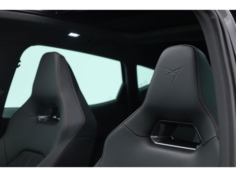 CUPRA Formentor 1.4 e-Hybrid VZ 245pk | Sportstuur | Pano | Elek. Trekhaak | 360cam | Memory seat | Stoel- Stuurverw.