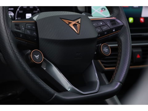 CUPRA Formentor 1.4 e-Hybrid VZ 245pk | Sportstuur | Pano | Elek. Trekhaak | 360cam | Memory seat | Stoel- Stuurverw.