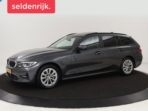BMW 3-serie 330e | Panoramadak | Trekhaak | Stoel & stuurverwarming | Adaptive cruise | Head-Up | LaserLight | Carplay | Live Cockpit | Half leder | Navigatie