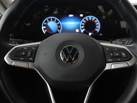 Volkswagen Golf 1.5 TSI Life Business | Adaptive cruise | Carplay | Massage | Memory | Navigatie | Sfeerverlichting | Parkeerhulp | Climate control