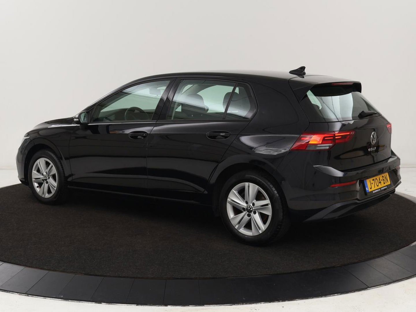 Volkswagen Golf 1.5 TSI Life Business | Adaptive cruise | Carplay | Massage | Memory | Navigatie | Sfeerverlichting | Parkeerhulp | Climate control
