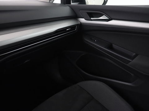 Volkswagen Golf 1.5 TSI Life Business | Adaptive cruise | Carplay | Massage | Memory | Navigatie | Sfeerverlichting | Parkeerhulp | Climate control
