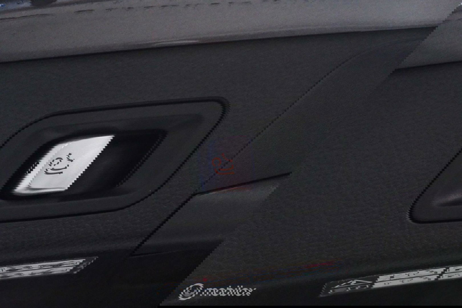 Mercedes-Benz C-Klasse Estate 180 Business Solution AMG | Trekhaak | CarPlay | Camera | Leder | Adaptive cruise | NAP auto NL | rijklaar |