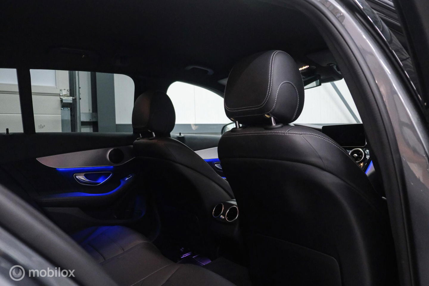 Mercedes-Benz C-Klasse Estate 180 Business Solution AMG | Trekhaak | CarPlay | Camera | Leder | Adaptive cruise | NAP auto NL | rijklaar |
