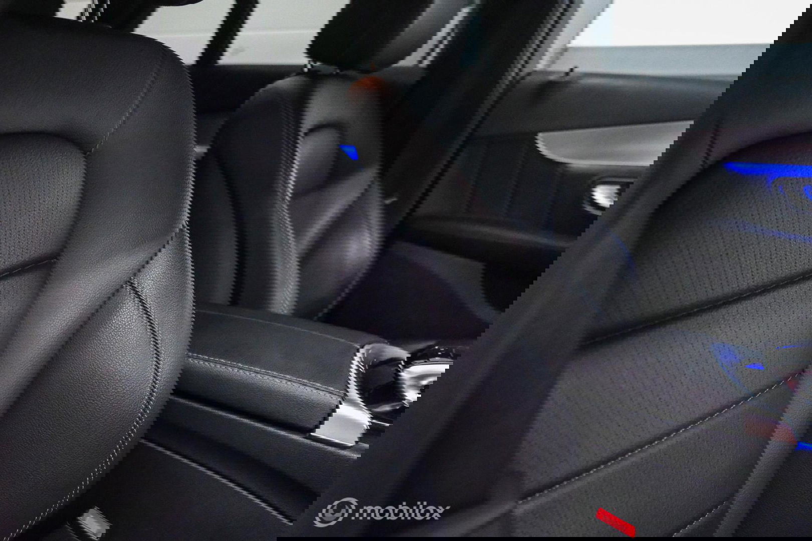 Mercedes-Benz C-Klasse Estate 180 Business Solution AMG | Trekhaak | CarPlay | Camera | Leder | Adaptive cruise | NAP auto NL | rijklaar |