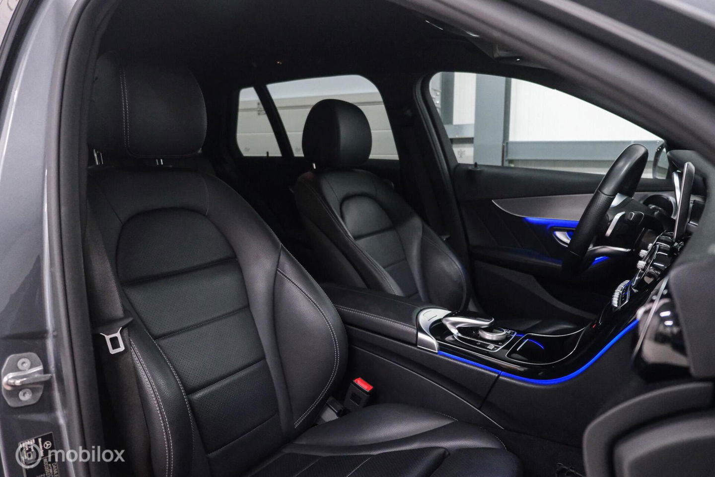 Mercedes-Benz C-Klasse Estate 180 Business Solution AMG | Trekhaak | CarPlay | Camera | Leder | Adaptive cruise | NAP auto NL | rijklaar |
