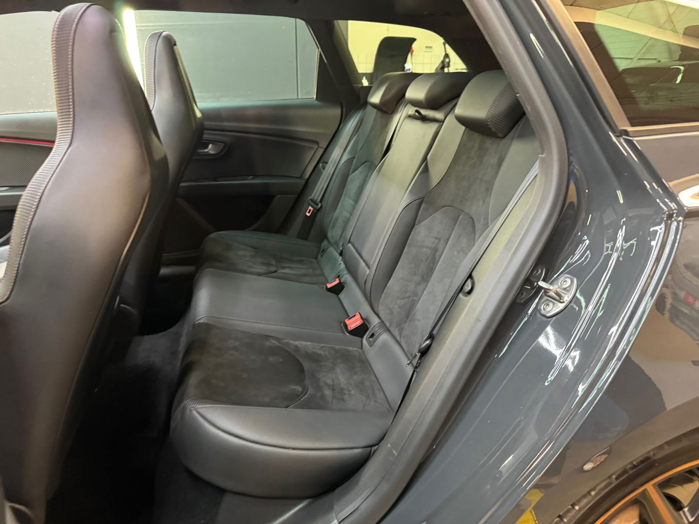 SEAT León ST 2.0 TSI 4DRIVE CUPRA Ultimate Pano|Carbon|Beats