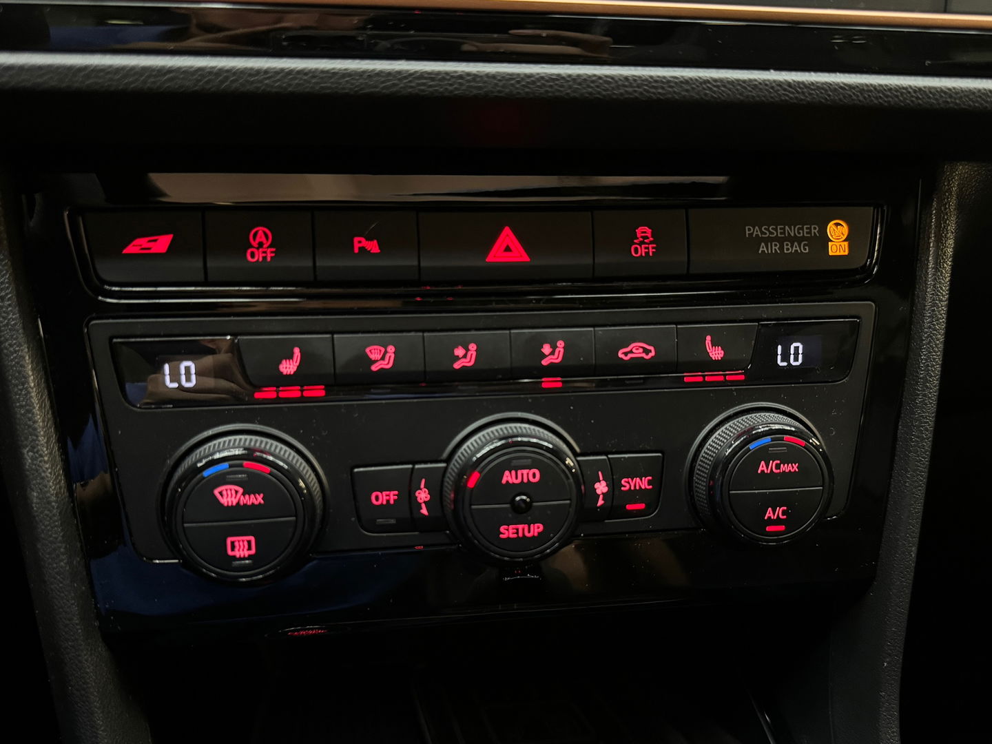 SEAT León ST 2.0 TSI 4DRIVE CUPRA Ultimate Pano|Carbon|Beats