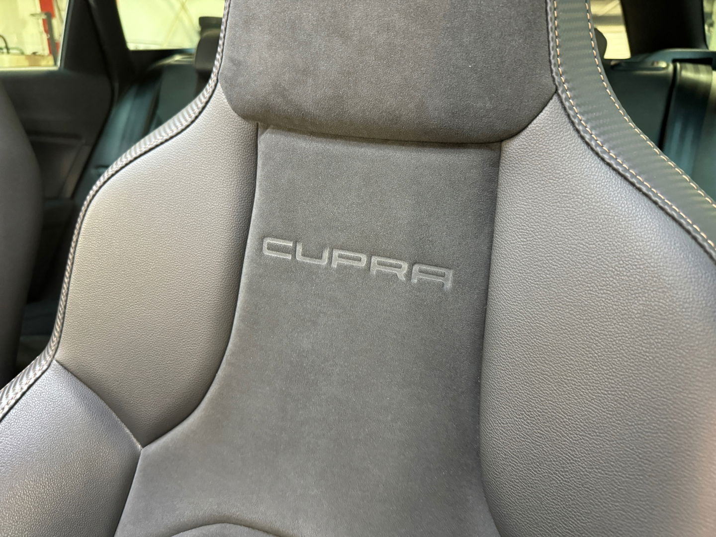 SEAT León ST 2.0 TSI 4DRIVE CUPRA Ultimate Pano|Carbon|Beats
