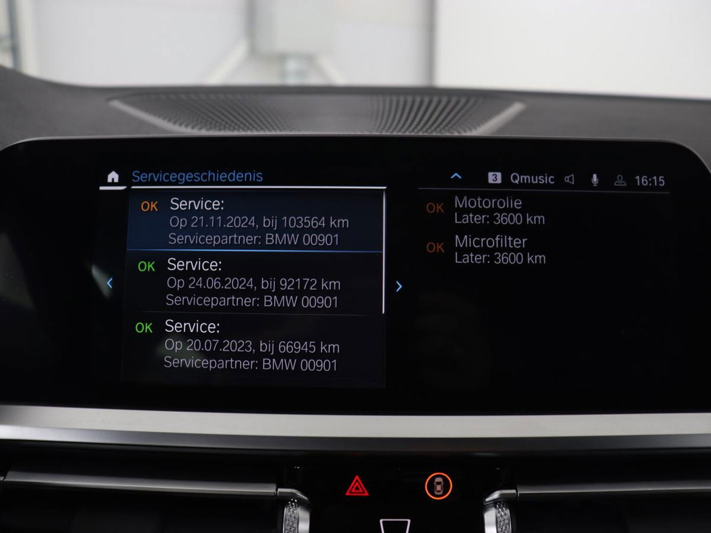 BMW 3-serie 320e M Sport | Head-Up | LaserLight | Stoelverwarming | Adaptive cruise | Sfeerverlichting | Carplay | Sportstoelen