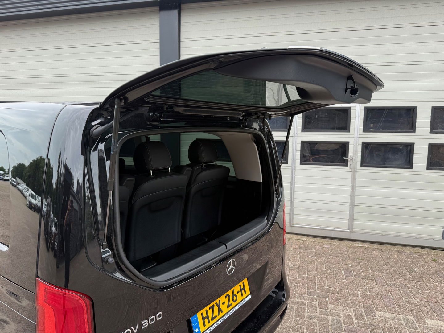 Mercedes-Benz EQV 300 90 kWh L3 Extra Lang - 7/8 Zits - Elc. schuif - Leder - 3 Jaar onderhoud + Garantie