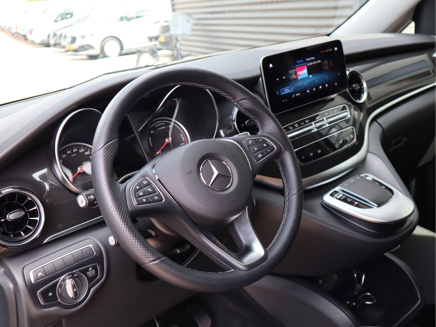 Mercedes-Benz EQV 300 90 kWh L3 Extra Lang - 7/8 Zits - Elc. schuif - Leder - 3 Jaar onderhoud + Garantie