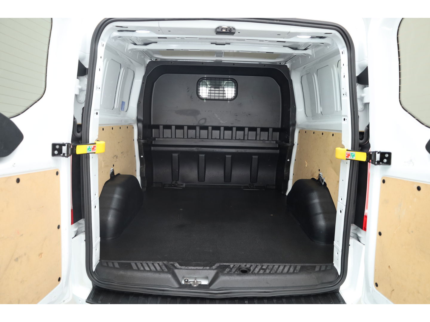 Ford Transit Custom 320 2.0 TDCI L2H1 DC Aut. | 170pk | Navi | Leder | Adapt. Cruise | 18'' | Trekhaak | Camera | 2x Schuifd.
