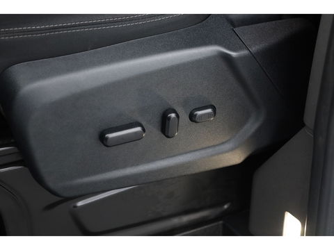 Ford Transit Custom 320 2.0 TDCI L2H1 DC Aut. | 170pk | Navi | Leder | Adapt. Cruise | 18'' | Trekhaak | Camera | 2x Schuifd.