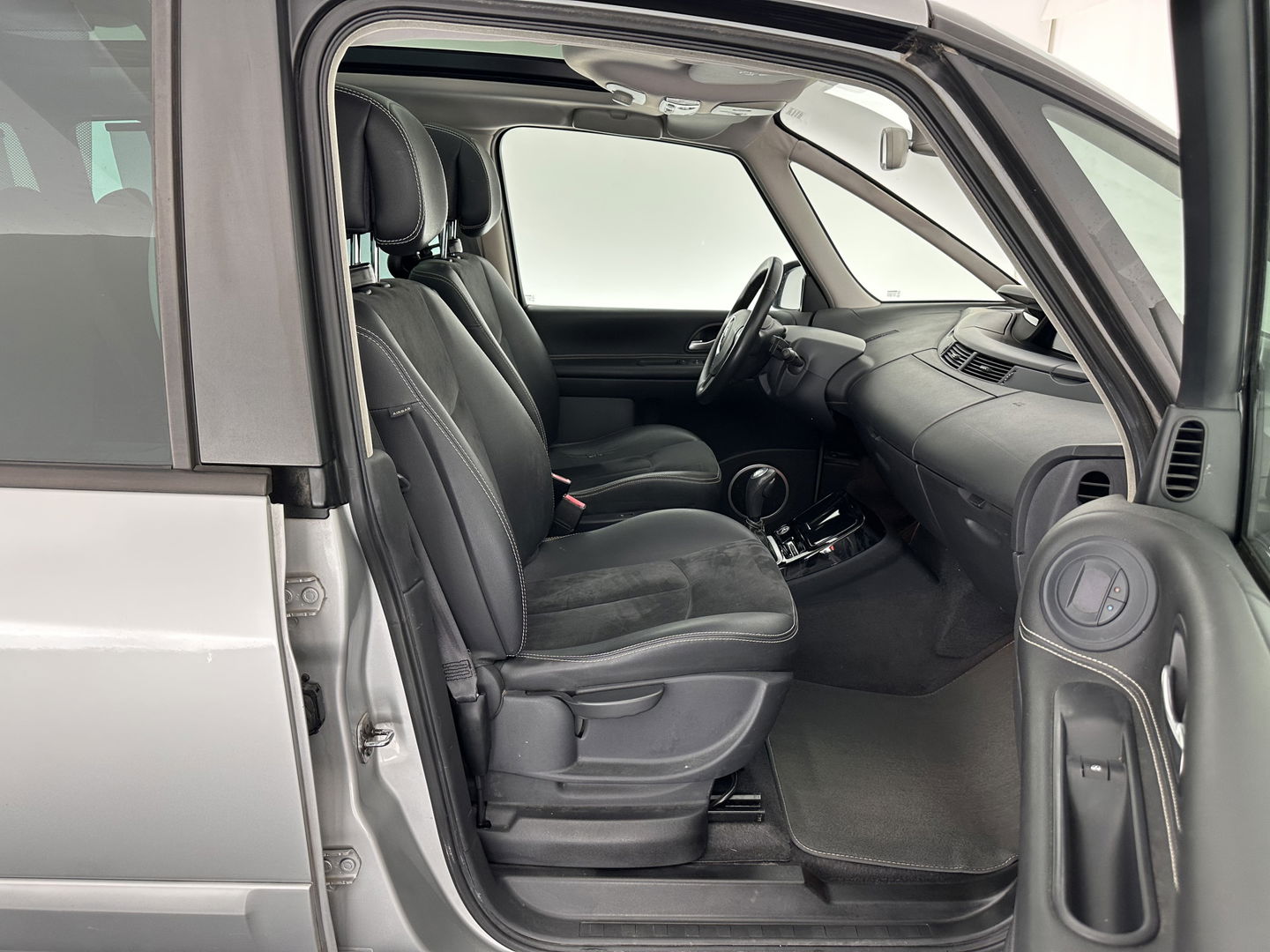Renault Grand Espace 2.0 dCi Initiale [ 7-Pers ] Aut. *1/2LEATHER | XENON | NAVI-FULLMAP | CAMERA | COMFORT/ HEATED-SEATS | ECC | PDC | CRUISE | 17''ALU*