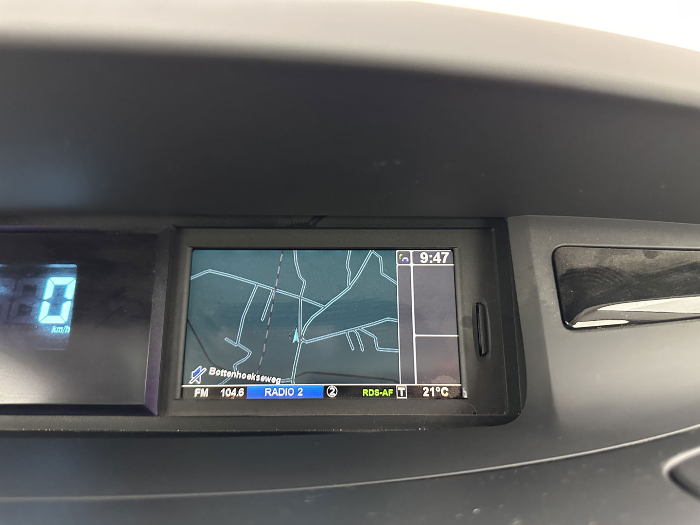 Renault Grand Espace 2.0 dCi Initiale [ 7-Pers ] Aut. *1/2LEATHER | XENON | NAVI-FULLMAP | CAMERA | COMFORT/ HEATED-SEATS | ECC | PDC | CRUISE | 17''ALU*