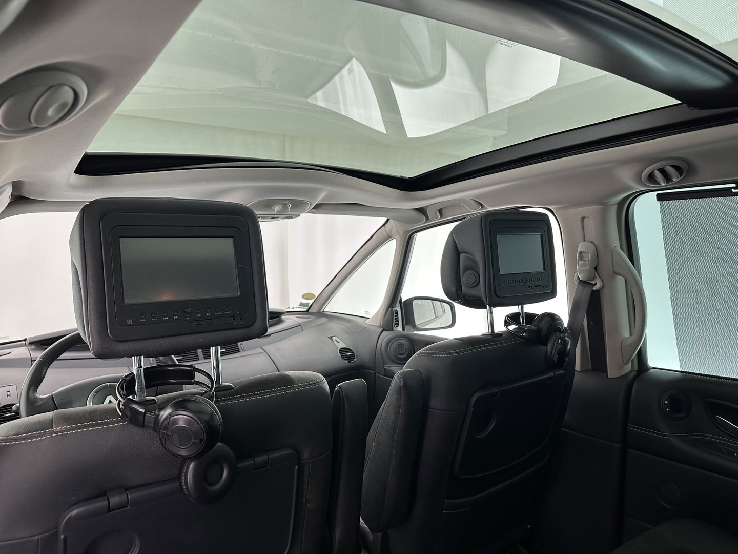 Renault Grand Espace 2.0 dCi Initiale [ 7-Pers ] Aut. *1/2LEATHER | XENON | NAVI-FULLMAP | CAMERA | COMFORT/ HEATED-SEATS | ECC | PDC | CRUISE | 17''ALU*