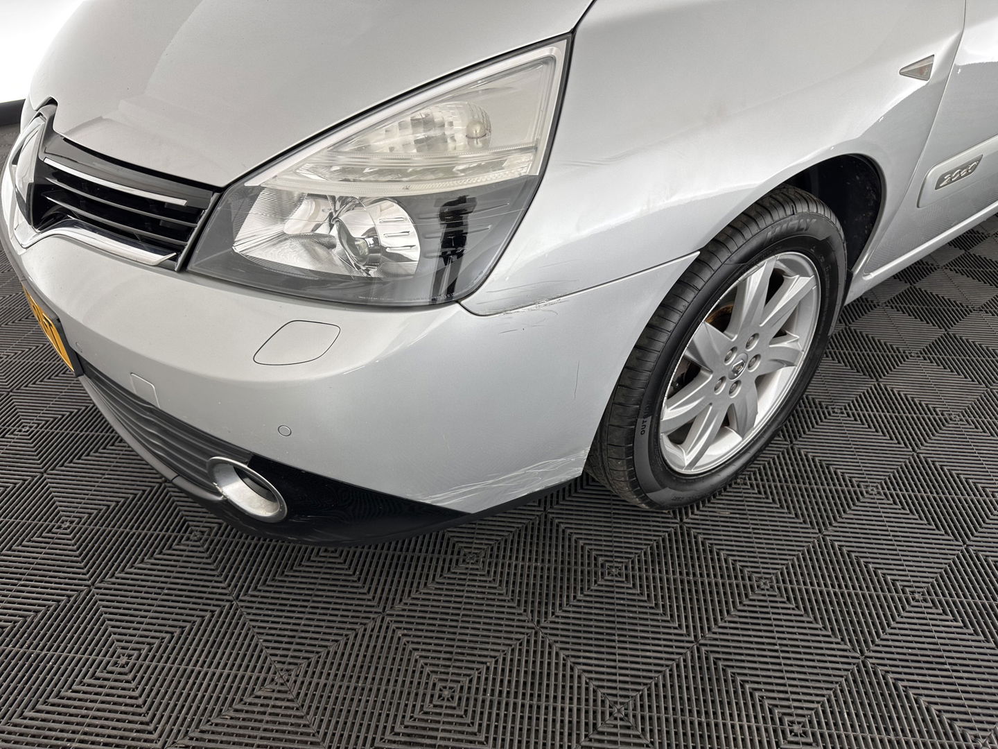 Renault Grand Espace 2.0 dCi Initiale [ 7-Pers ] Aut. *1/2LEATHER | XENON | NAVI-FULLMAP | CAMERA | COMFORT/ HEATED-SEATS | ECC | PDC | CRUISE | 17''ALU*