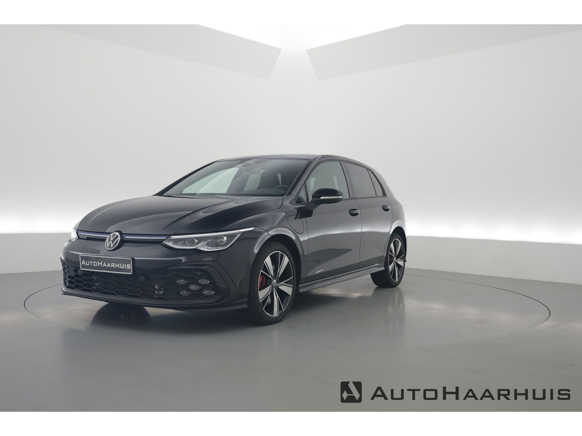 Volkswagen Golf 1.4 eHybrid GTE | Adapt. Cruise | Mistlampen | Stoel- Stuurverw. | IQ. Light | Navi | Camera