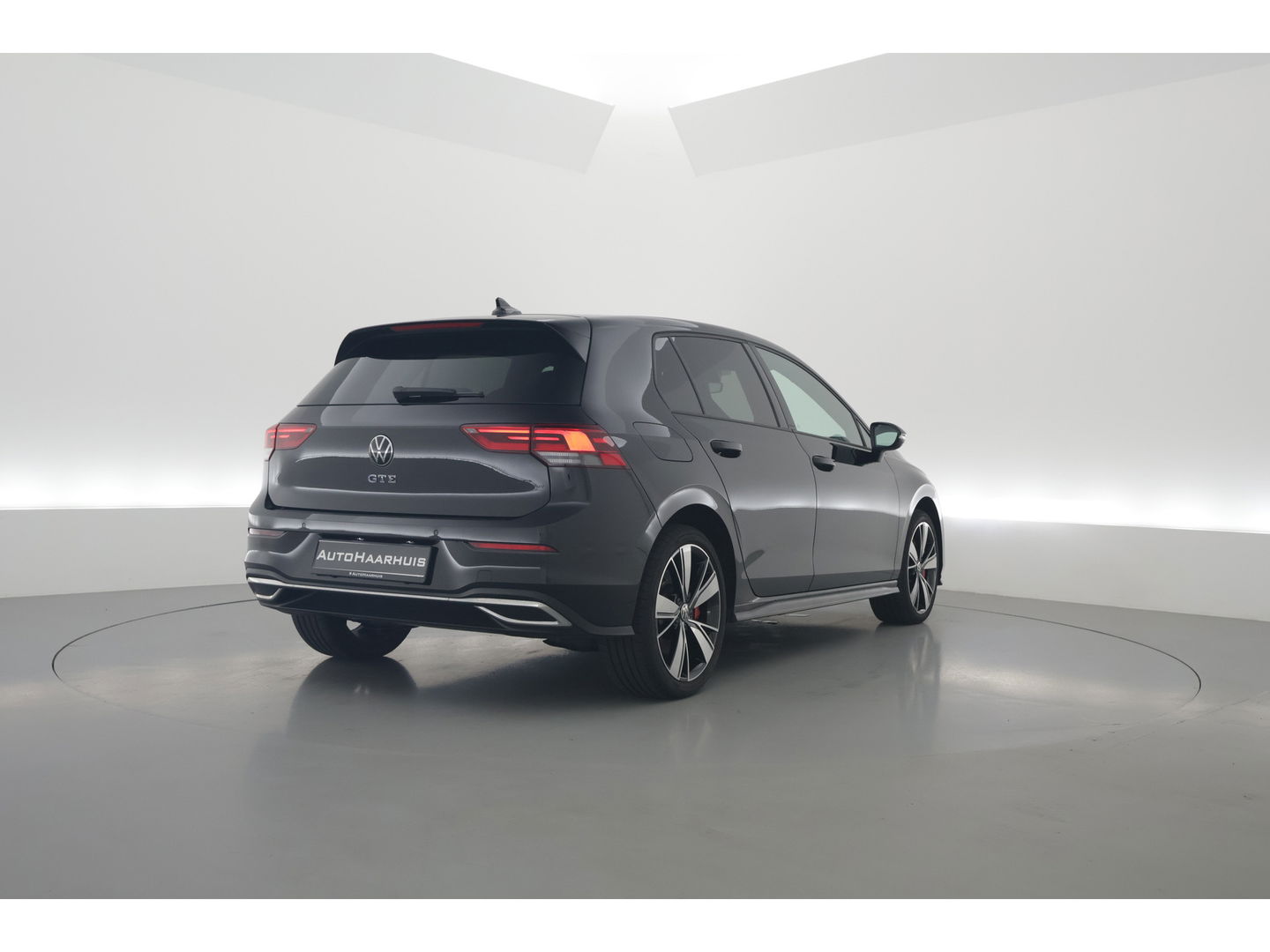 Volkswagen Golf 1.4 eHybrid GTE | Adapt. Cruise | Mistlampen | Stoel- Stuurverw. | IQ. Light | Navi | Camera