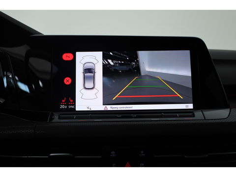 Volkswagen Golf 1.4 eHybrid GTE | Adapt. Cruise | Mistlampen | Stoel- Stuurverw. | IQ. Light | Navi | Camera