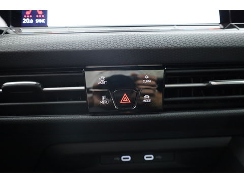 Volkswagen Golf 1.4 eHybrid GTE | Adapt. Cruise | Mistlampen | Stoel- Stuurverw. | IQ. Light | Navi | Camera