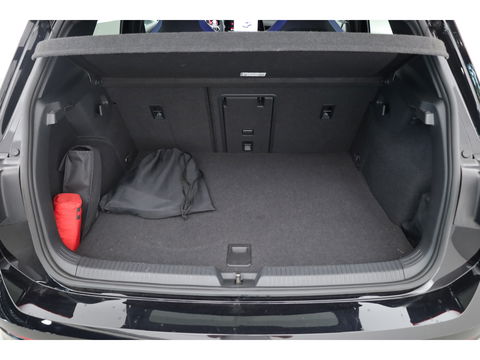 Volkswagen Golf 1.4 eHybrid GTE | Adapt. Cruise | Mistlampen | Stoel- Stuurverw. | IQ. Light | Navi | Camera