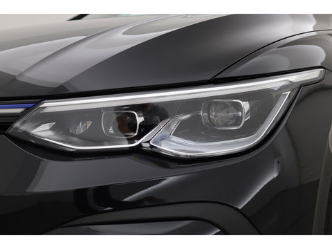 Volkswagen Golf 1.4 eHybrid GTE | Adapt. Cruise | Mistlampen | Stoel- Stuurverw. | IQ. Light | Navi | Camera