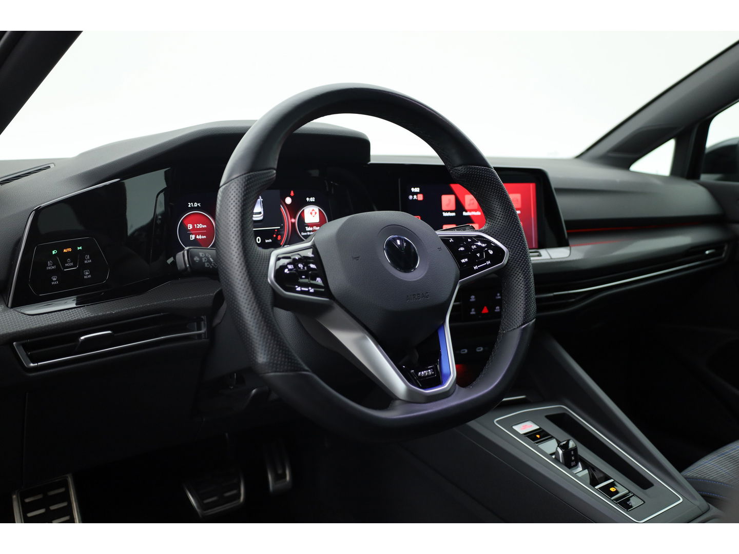 Volkswagen Golf 1.4 eHybrid GTE | Adapt. Cruise | Mistlampen | Stoel- Stuurverw. | IQ. Light | Navi | Camera