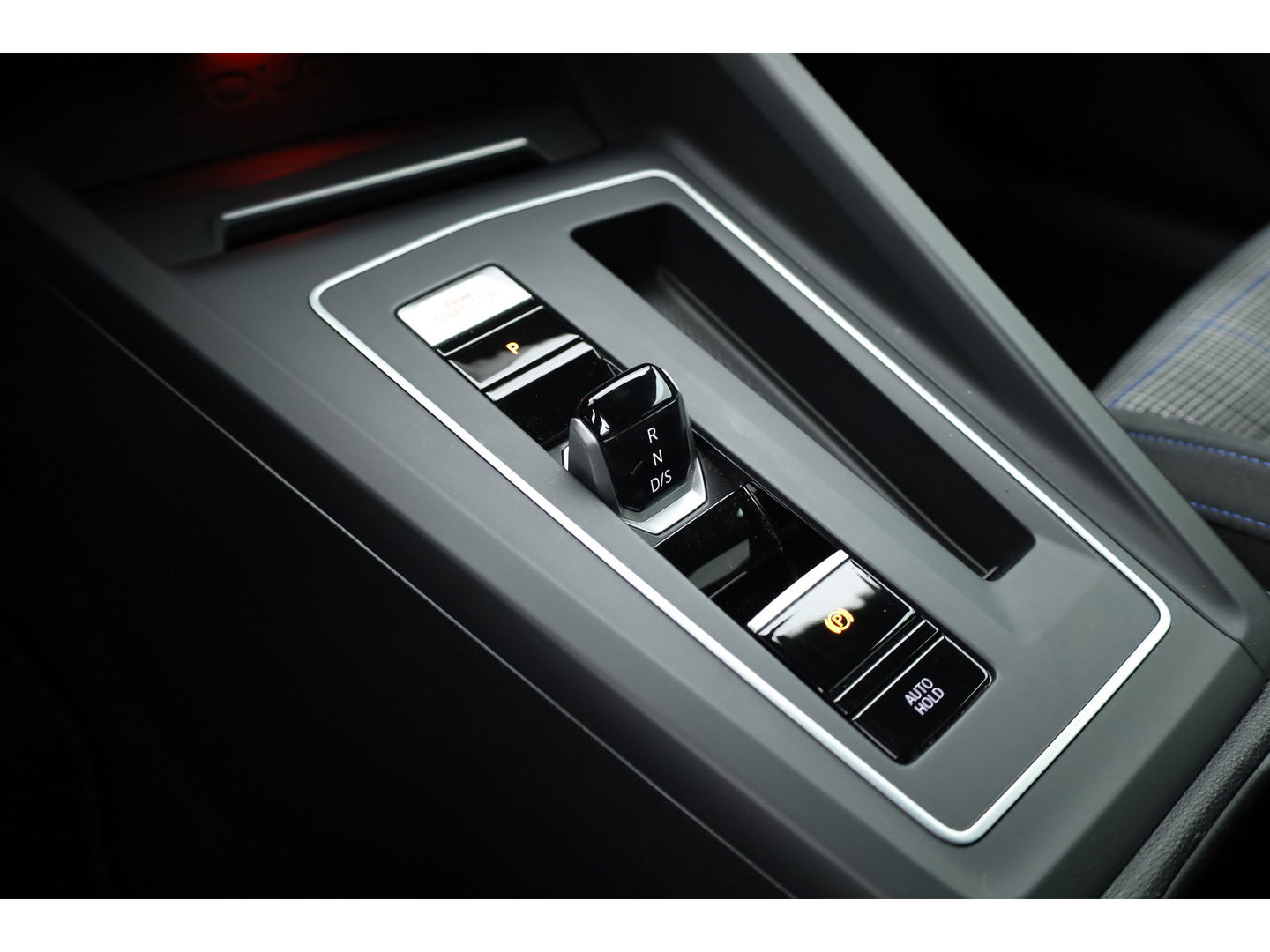 Volkswagen Golf 1.4 eHybrid GTE | Adapt. Cruise | Mistlampen | Stoel- Stuurverw. | IQ. Light | Navi | Camera