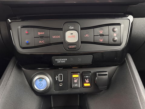 Nissan Leaf Tekna 40 kWh Aut. *LUXURY-LEATHER | FULL-LED | BOSE-SURROUND | DIGI-COCKPIT | ADAPTIVE-CRUISE | TOPVIEW | KEYLESS | NAVI-FULLMAP | BLINDSPOT | DAB+ | PDC | HEATED-COMFORTSEATS | PRIVACY-GLASS |