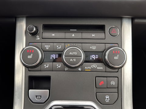Land Rover Range Rover Evoque 2.2 SD4 4WD Prestige Aut. *PANO | LUXURY-LEATHER | BI-XENON | MERIDIAN-AUDIO | NAVI-FULLMAP | MEMORY-PACK | CAMERA | HEATED-COMFORTSEATS | ECC | SHIFT-PADDLES | PDC | CRUISE | TOWBAR  | 19''ALU *