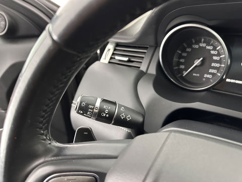 Land Rover Range Rover Evoque 2.2 SD4 4WD Prestige Aut. *PANO | LUXURY-LEATHER | BI-XENON | MERIDIAN-AUDIO | NAVI-FULLMAP | MEMORY-PACK | CAMERA | HEATED-COMFORTSEATS | ECC | SHIFT-PADDLES | PDC | CRUISE | TOWBAR  | 19''ALU *