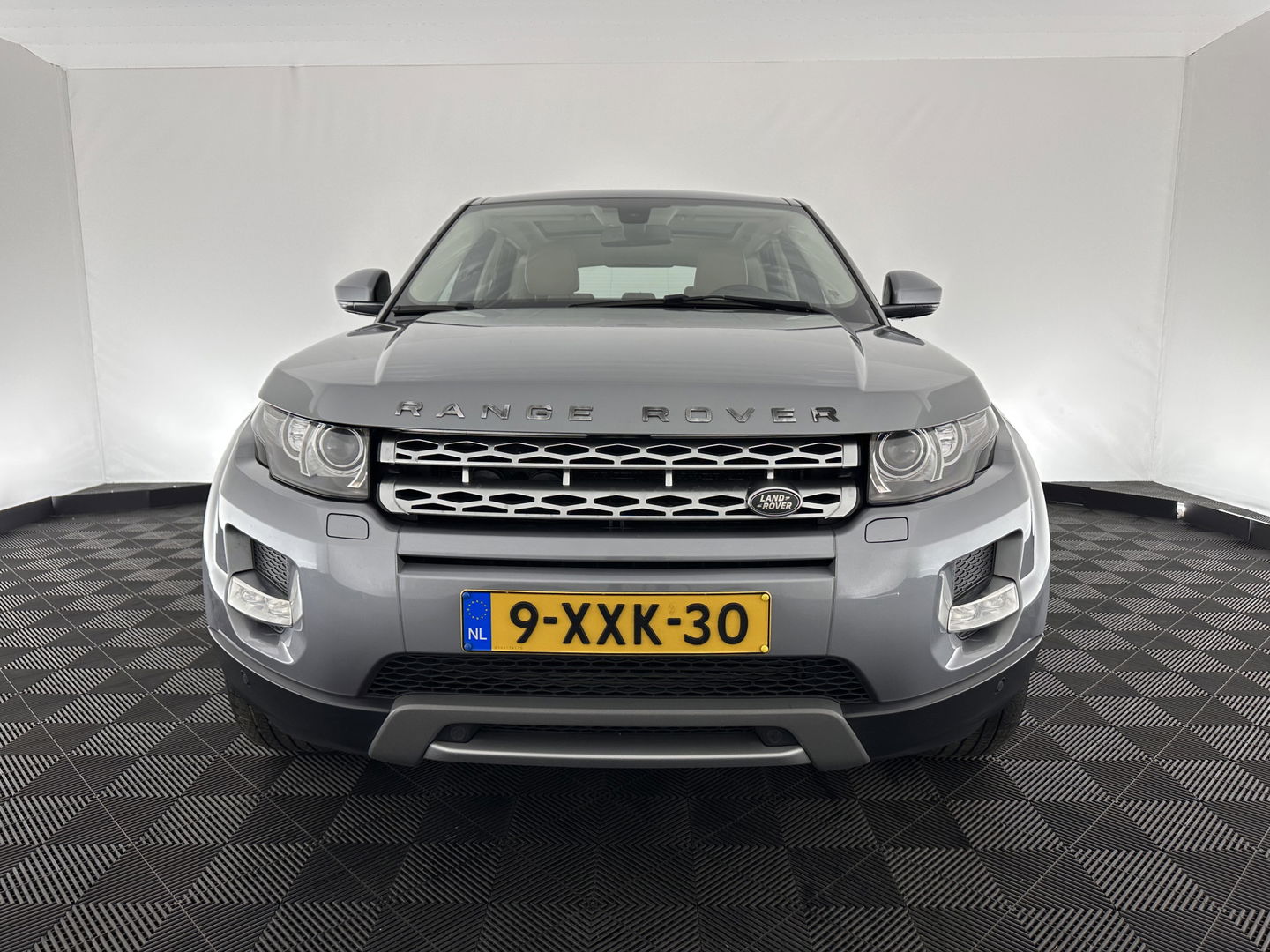 Land Rover Range Rover Evoque 2.2 SD4 4WD Prestige Aut. *PANO | LUXURY-LEATHER | BI-XENON | MERIDIAN-AUDIO | NAVI-FULLMAP | MEMORY-PACK | CAMERA | HEATED-COMFORTSEATS | ECC | SHIFT-PADDLES | PDC | CRUISE | TOWBAR  | 19''ALU *