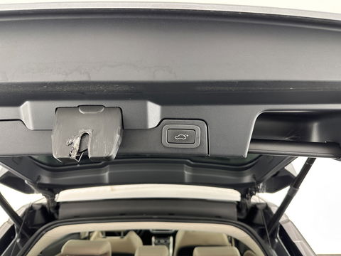 Land Rover Range Rover Evoque 2.2 SD4 4WD Prestige Aut. *PANO | LUXURY-LEATHER | BI-XENON | MERIDIAN-AUDIO | NAVI-FULLMAP | MEMORY-PACK | CAMERA | HEATED-COMFORTSEATS | ECC | SHIFT-PADDLES | PDC | CRUISE | TOWBAR  | 19''ALU *