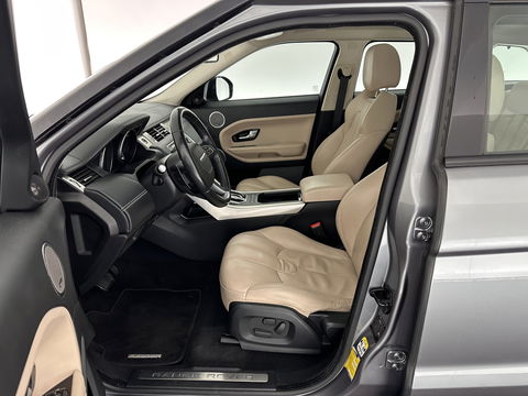 Land Rover Range Rover Evoque 2.2 SD4 4WD Prestige Aut. *PANO | LUXURY-LEATHER | BI-XENON | MERIDIAN-AUDIO | NAVI-FULLMAP | MEMORY-PACK | CAMERA | HEATED-COMFORTSEATS | ECC | SHIFT-PADDLES | PDC | CRUISE | TOWBAR  | 19''ALU *