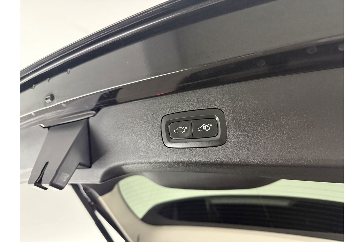 Lynk Co 01 1.5 | Black Edition | 262PK Pano LED Sfeer 360Camera Carplay Memory ACC Virtual Clima Navi PDC 19"LMV