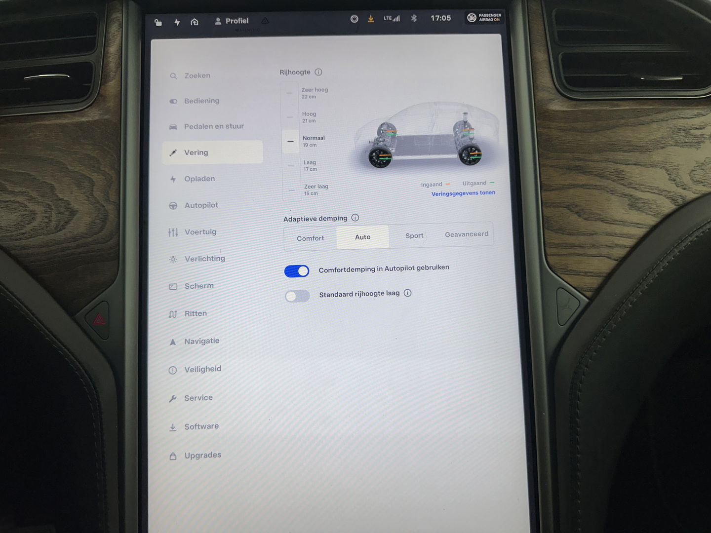 Tesla Model X Long Range [ 7-Pers. ] Aut. *PANO-WINDOW | AUTO-PILOT | LUXURY-LEATHER | TOP-VIEW | NAVI-FULLMAP | FULL-LED | AIR-SUSPENSION | DIGI-COCKPIT | KEYLESS | CAMERA | DAB+ | HEATED-COMFORTSEATS | 22''ALU*