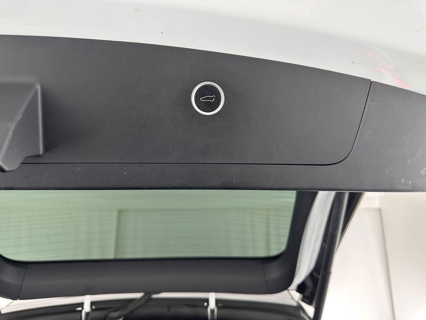 Tesla Model X Long Range [ 7-Pers. ] Aut. *PANO-WINDOW | AUTO-PILOT | LUXURY-LEATHER | TOP-VIEW | NAVI-FULLMAP | FULL-LED | AIR-SUSPENSION | DIGI-COCKPIT | KEYLESS | CAMERA | DAB+ | HEATED-COMFORTSEATS | 22''ALU*
