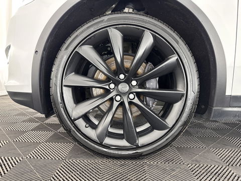 Tesla Model X Long Range [ 7-Pers. ] Aut. *PANO-WINDOW | AUTO-PILOT | LUXURY-LEATHER | TOP-VIEW | NAVI-FULLMAP | FULL-LED | AIR-SUSPENSION | DIGI-COCKPIT | KEYLESS | CAMERA | DAB+ | HEATED-COMFORTSEATS | 22''ALU*