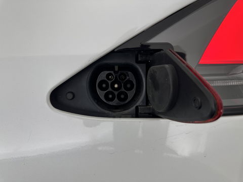 Tesla Model X Long Range [ 7-Pers. ] Aut. *PANO-WINDOW | AUTO-PILOT | LUXURY-LEATHER | TOP-VIEW | NAVI-FULLMAP | FULL-LED | AIR-SUSPENSION | DIGI-COCKPIT | KEYLESS | CAMERA | DAB+ | HEATED-COMFORTSEATS | 22''ALU*