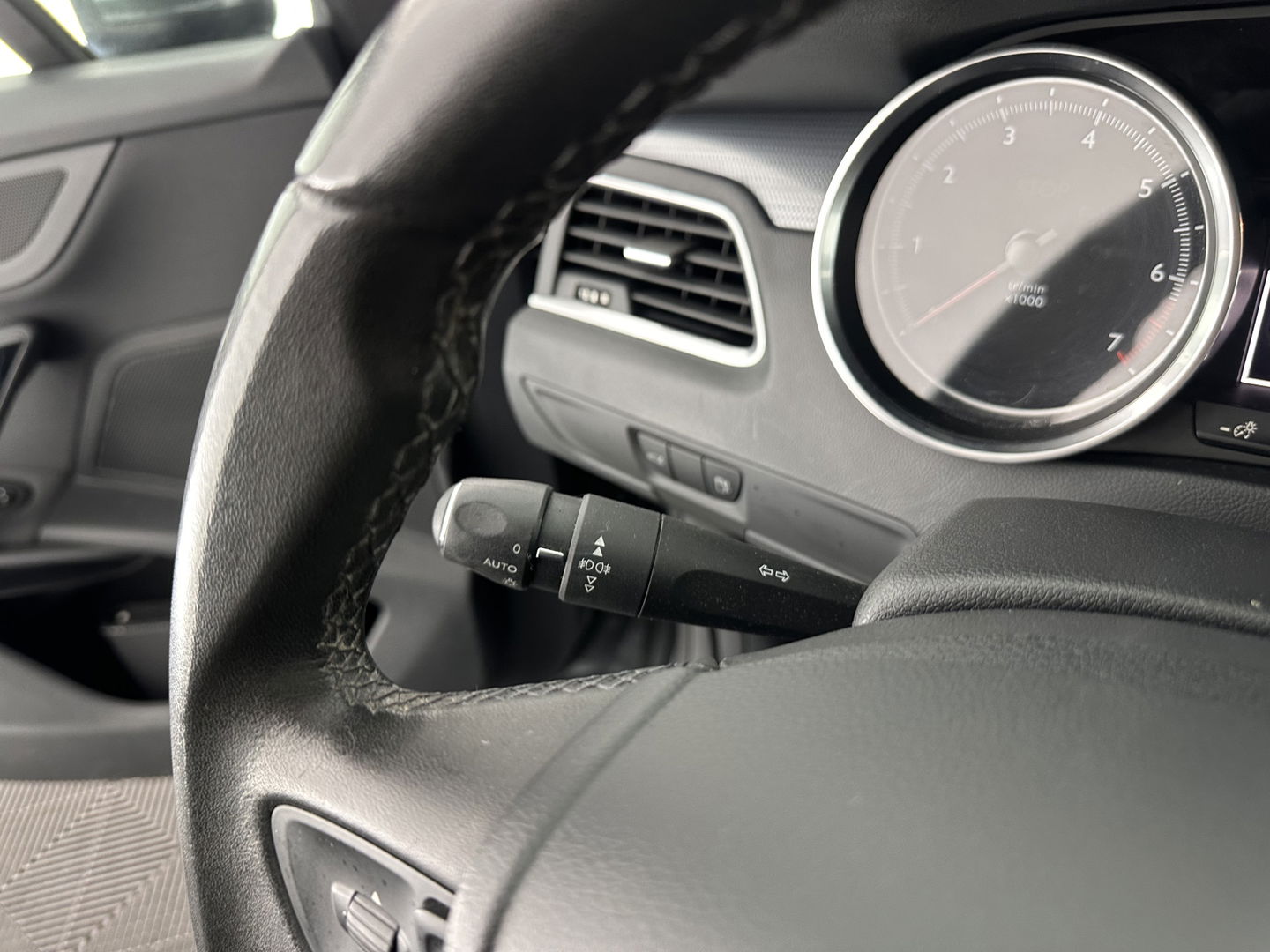 Peugeot 508 1.6 e-THP Première *NAVI-FULLMAP | BLIND-SPOT | COMFORT-SEATS | ECC | PDC | CRUISE | 17''ALU*